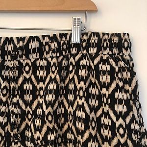 Old Navy Patterned Linen Shorts